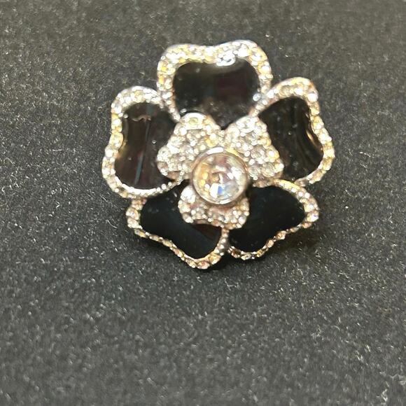 Lia Sophia Blooming Ring Black Dahlia Flower Rhinestone Statement Cocktail Sz 7 - Picture 3 of 6